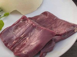 L'AUTRUCHE DE LAURETTE